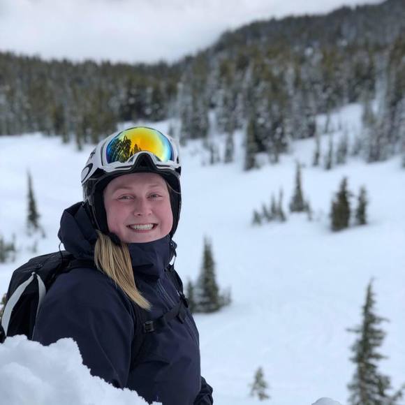 Meet your Posher, Mckenzie - Picture 1 of 1